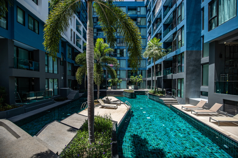Spacious Studio with Pool Access - ฿ 2.500.000