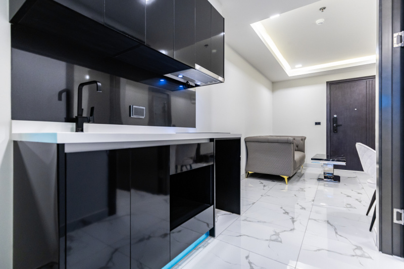 1 Bedroom Condo - ฿ 27,000 p/m