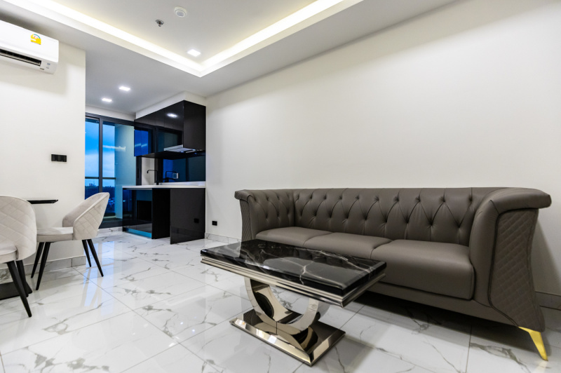 1 Bedroom Condo - ฿ 4,890,000