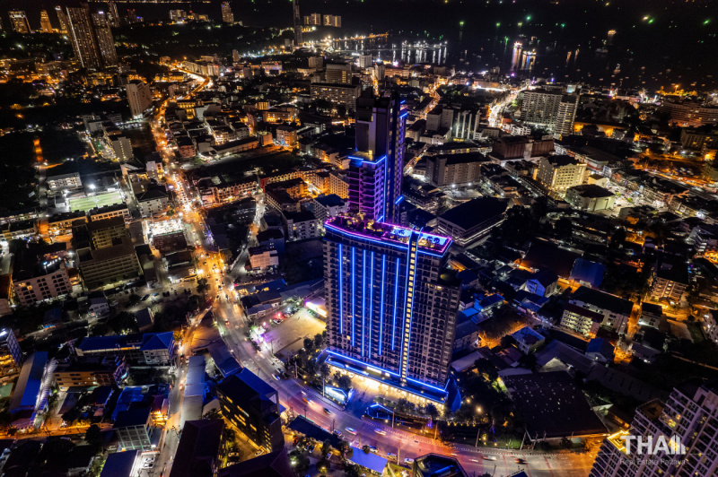 1 Bedroom Condo - ฿ 4,890,000