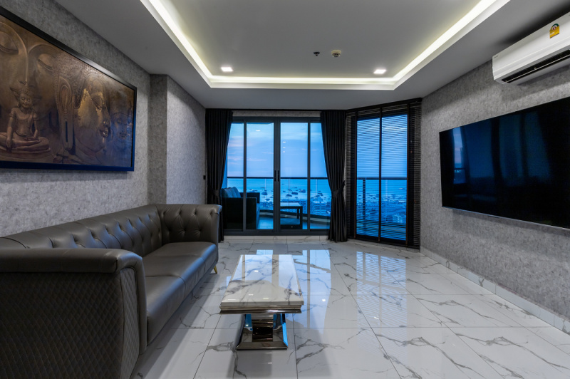 2 Bedroom Condo - ฿ 50.000 p/m
