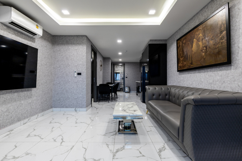 2 Bedroom Condo - ฿ 50.000 p/m