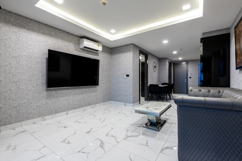2 Bedroom Condo - ฿ 50.000 p/m