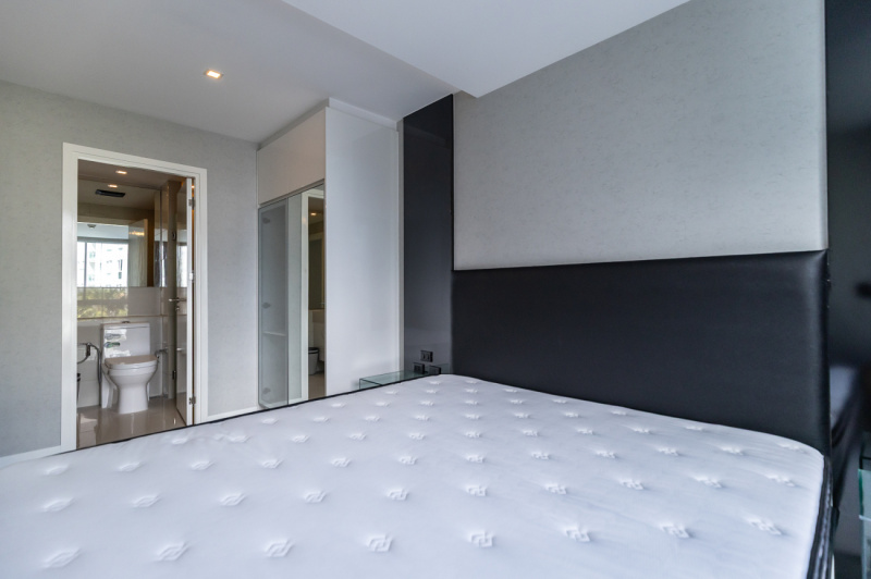 Stunning 1 Bedroom Condo - ฿ 3.250,000 