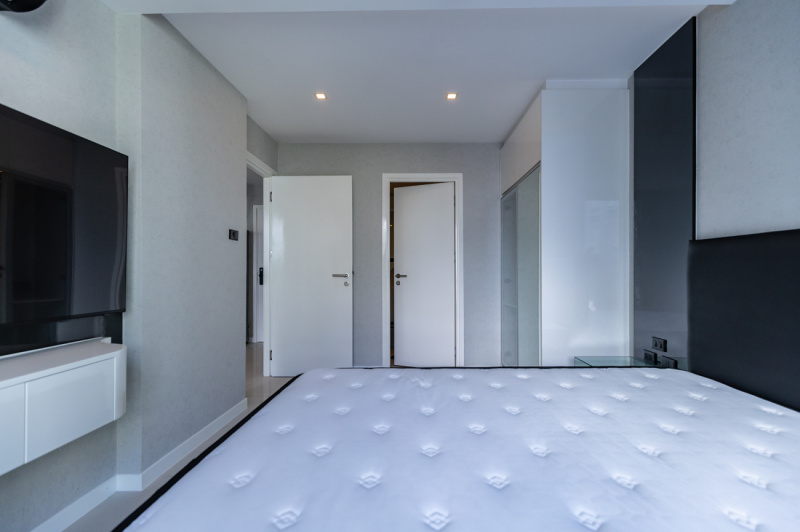 Stunning 1 Bedroom Condo - ฿ 3.250,000 