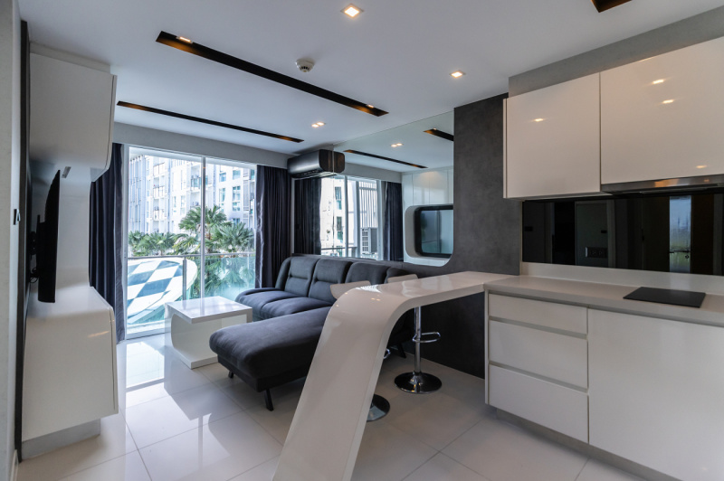 Stunning 1 Bedroom Condo - ฿ 3.250,000 