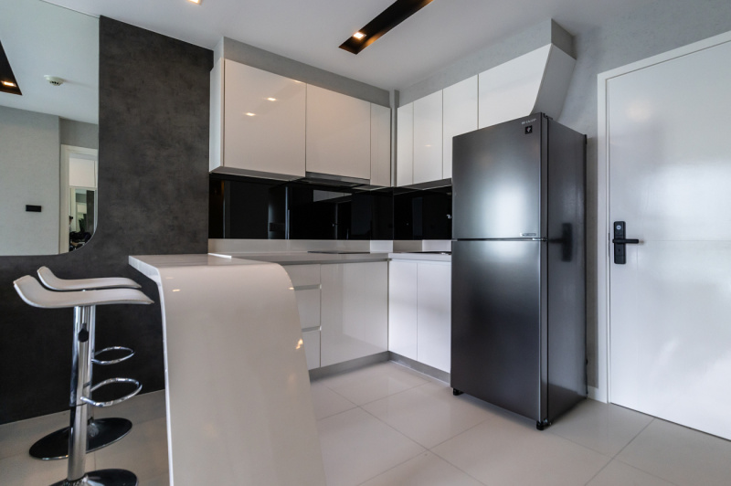 Stunning 1 Bedroom Condo - ฿ 3.250,000 