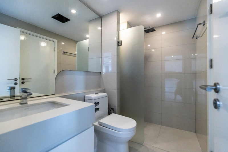 Stunning 1 Bedroom Condo - ฿ 3.250,000 