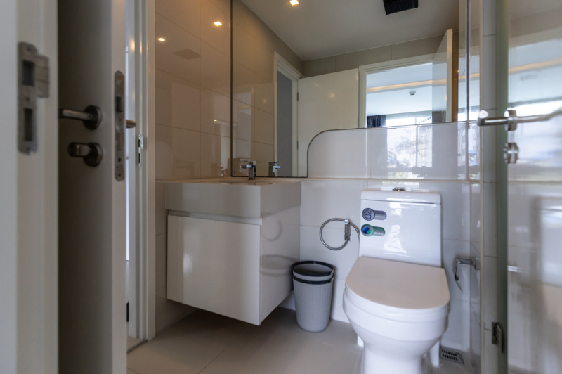 Stunning 1 Bedroom Condo - ฿ 3.250,000 