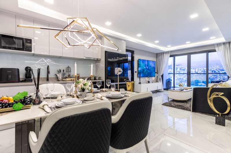 2 Bedroom Condo - ฿ 14,300,000