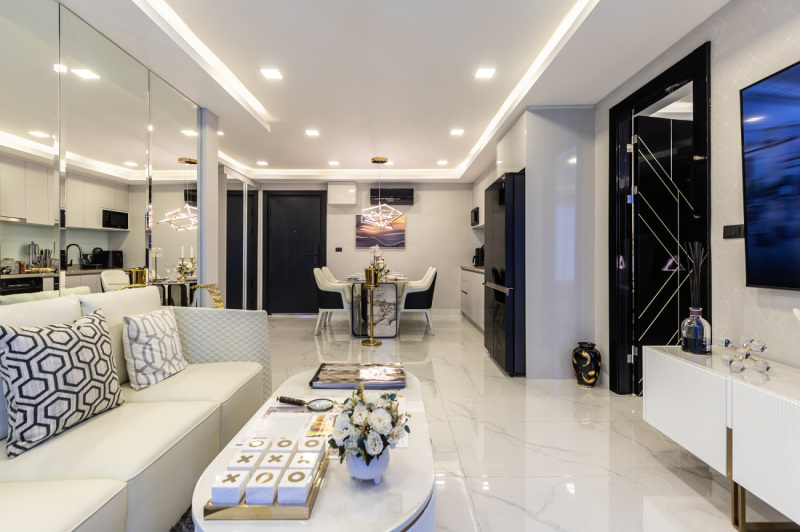 2 Bedroom Condo - ฿ 14,300,000