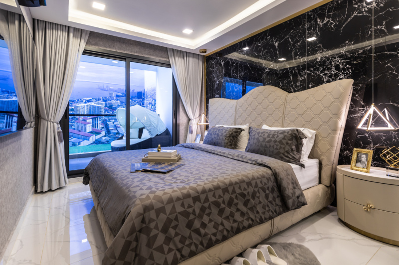 2 Bedroom Condo - ฿ 14,300,000