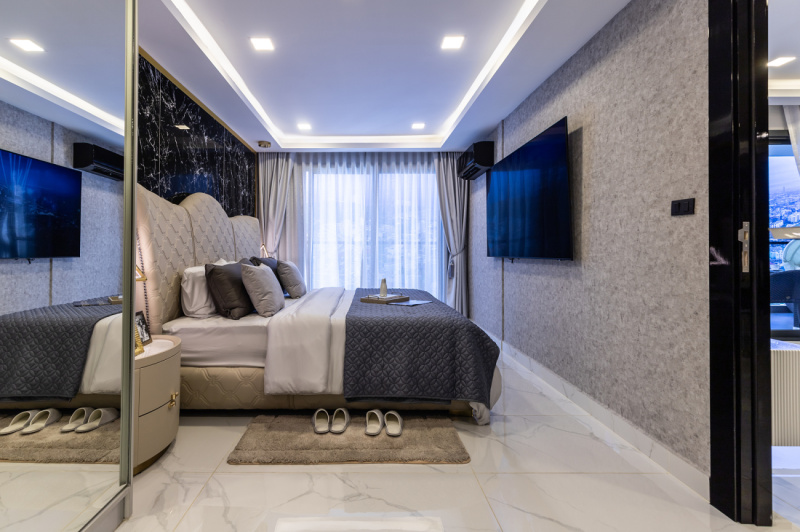 2 Bedroom Condo - ฿ 14,300,000