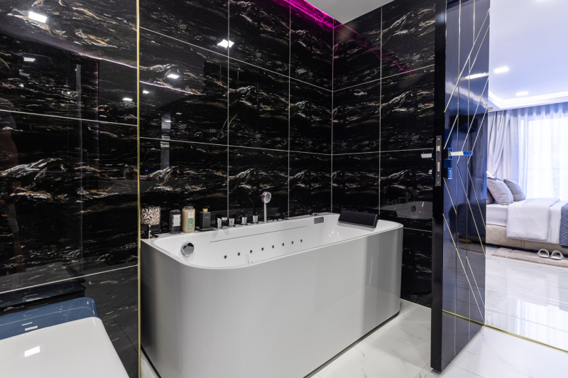 2 Bedroom Condo - ฿ 14,300,000