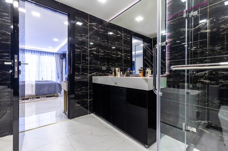 2 Bedroom Condo - ฿ 14,300,000