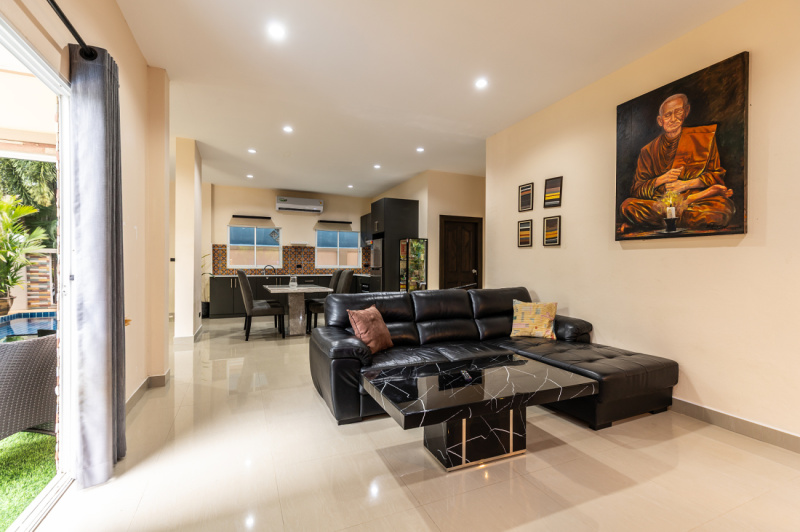 Beautiful Pool House - ฿ 4,990,000