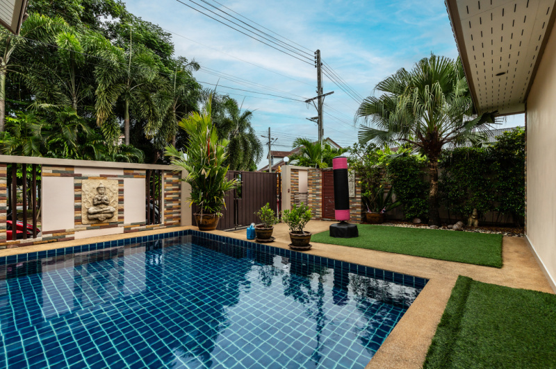 Beautiful Pool House - ฿ 4,990,000