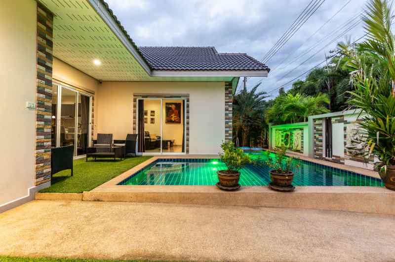 Beautiful Pool House - ฿ 4,990,000