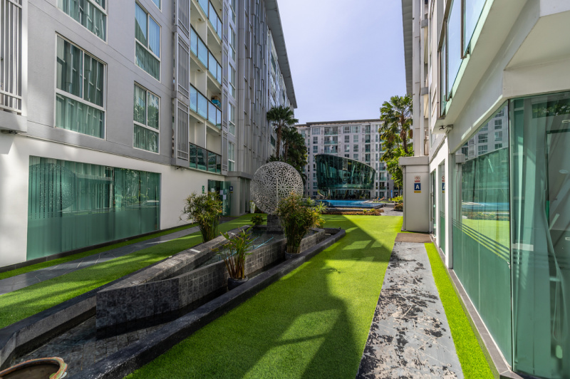 1 Bedroom Condo - ฿ 15.000 p/m