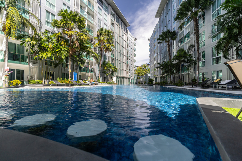 1 Bedroom Condo - ฿ 15.000 p/m