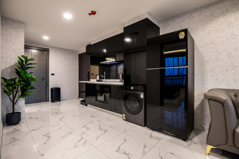 2 Bedroom Condo - ฿ 45.000 p/m