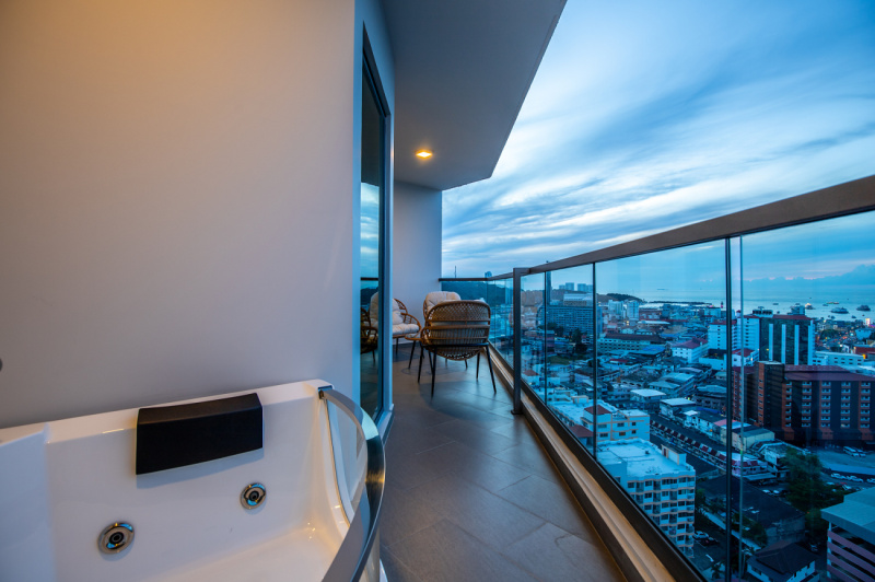 2 Bedroom Condo - ฿ 45.000 p/m