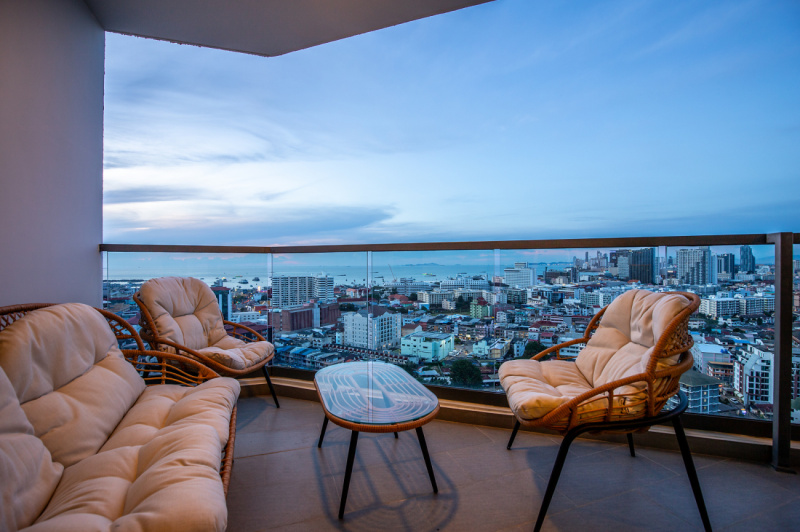 2 Bedroom Condo - ฿ 45.000 p/m