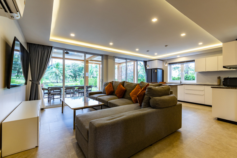 Luxury 4-Bedroom Pool Villa - ฿ 10.200.000