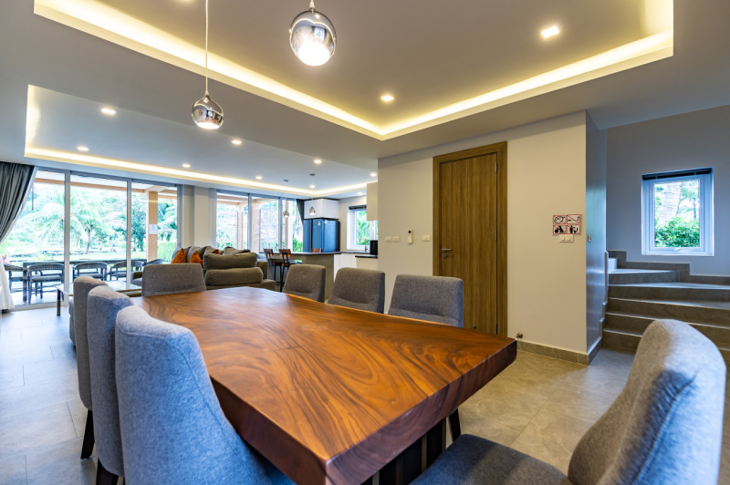 Luxury 4-Bedroom Pool Villa - ฿ 10.200.000