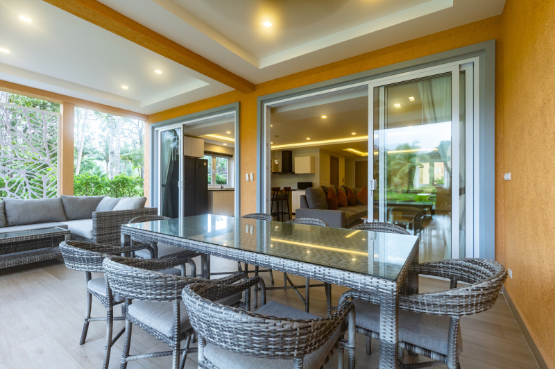 Luxury 4-Bedroom Pool Villa - ฿ 10.200.000