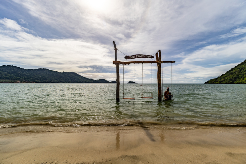 Luxury 4-Bedroom Pool Villa - ฿ 10.200.000