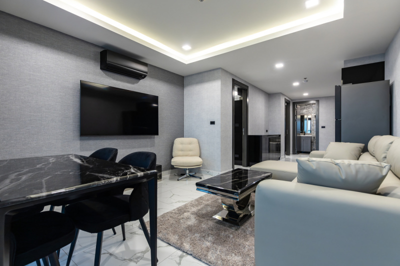 2 Bedroom Condo - ฿ 9,900,000