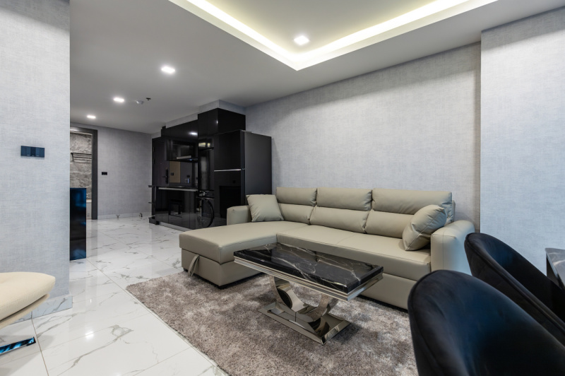 2 Bedroom Condo - ฿ 9,900,000