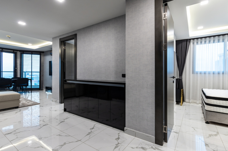 2 Bedroom Condo - ฿ 9,900,000