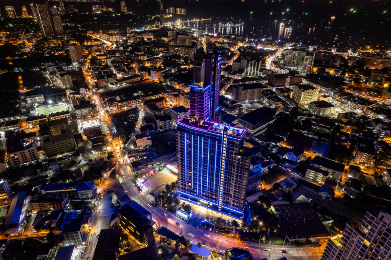 2 Bedroom Condo - ฿ 9,900,000