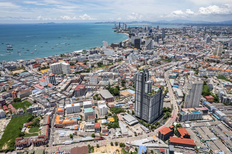 Luxury 1 Bedroom Condo - ฿ 35,000 per month 