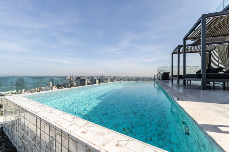 Luxury 1 Bedroom Condo - ฿ 35,000 per month 