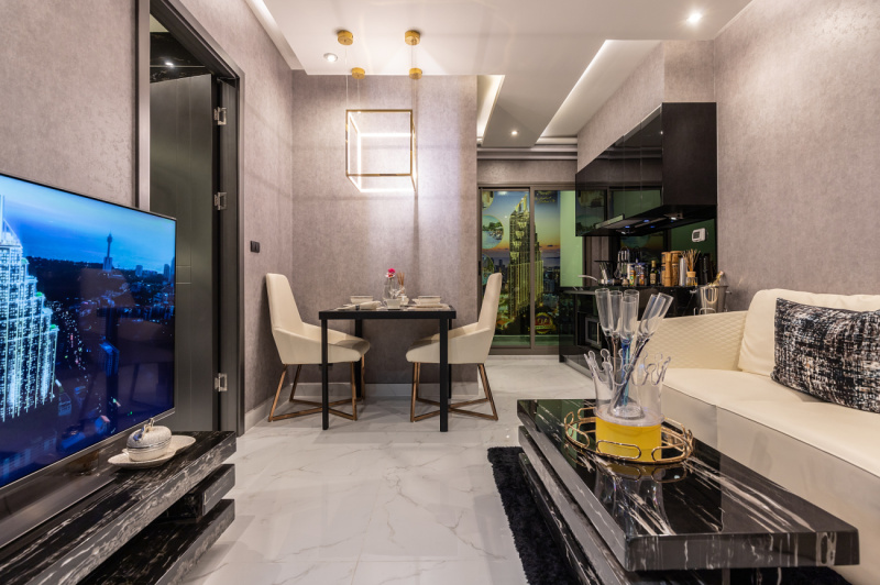 1 Bedroom Condo - ฿ 3,770,000