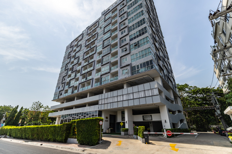 1 Bedroom Condo - ฿ 3,800,000
