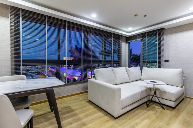 Luxury 1 Bedroom Condo - ฿ 8,900,000