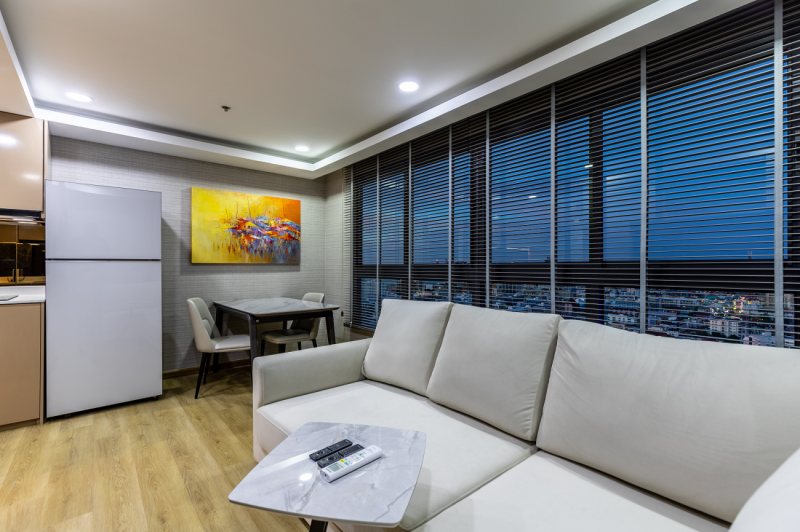 Luxury 1 Bedroom Condo - ฿ 8,900,000